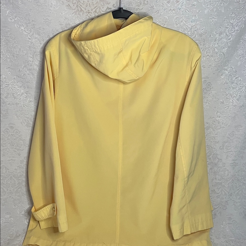 Gallery Light Yellow Hooded Utility Jacket.  Size Medium - Picture 2 of 6